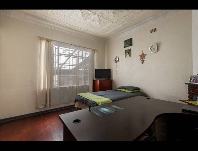 3 BEDROOM FREEHOLD FOR SALE IN REGENTS PARK